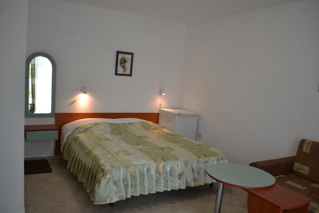 Family Hotel Magnolia Balçık Oda fotoğraf