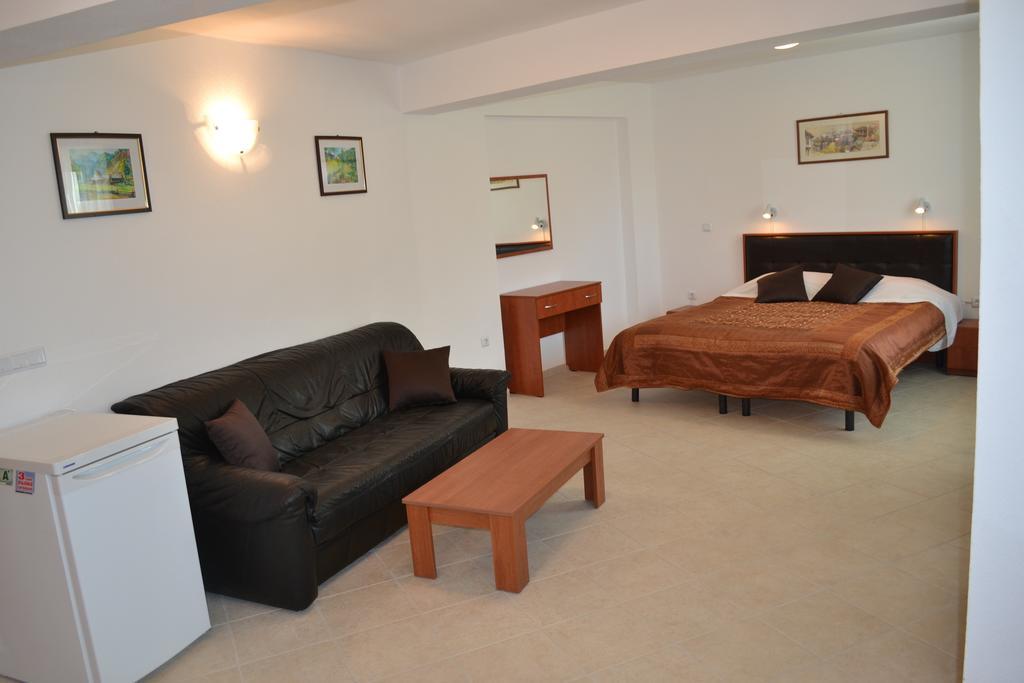 Family Hotel Magnolia Balçık Dış mekan fotoğraf